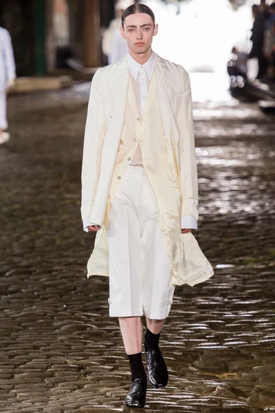 Look 2